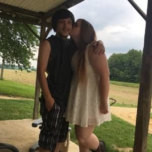 Meet your Posher, Crystal